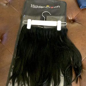 Jet black #1 hidden crown extensions 14” bag zipper is broken